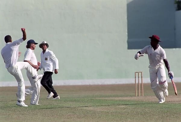 Spt. Cricket. West Indies v. England. April 1990 90-2282-029 Antigua commencing