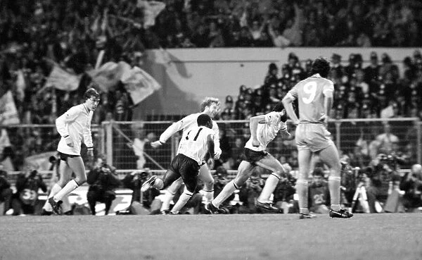Spurs celebrate thir goal through Ricardo Villa. 14th May 1981