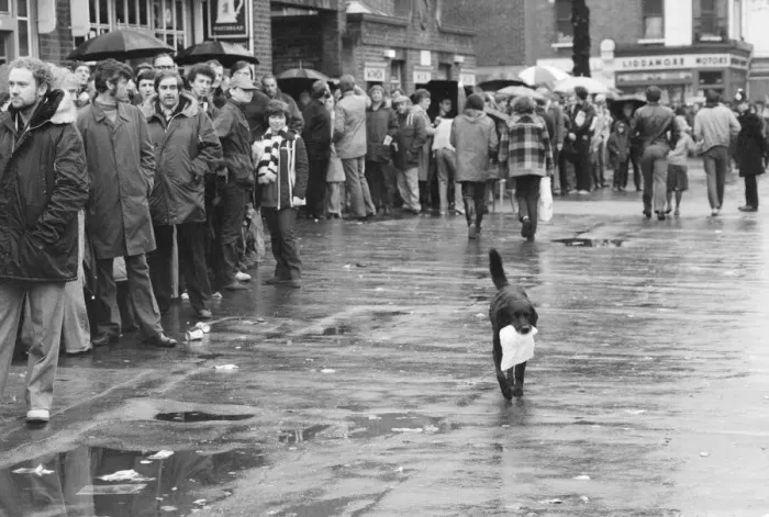 Framed Print : Spurs fans queue for tickets to the Cup Final replay against Manchester City