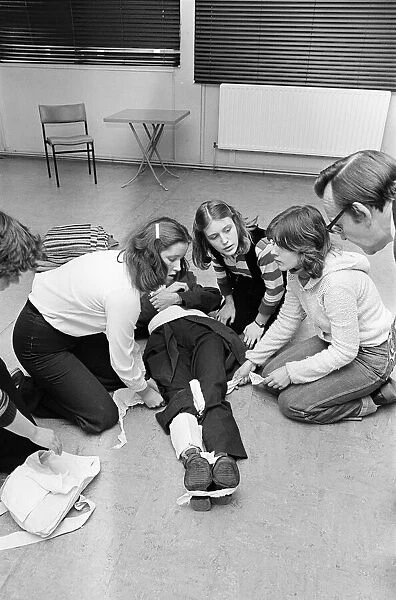St Johns Ambulance First Aid Training, 10th February 1979