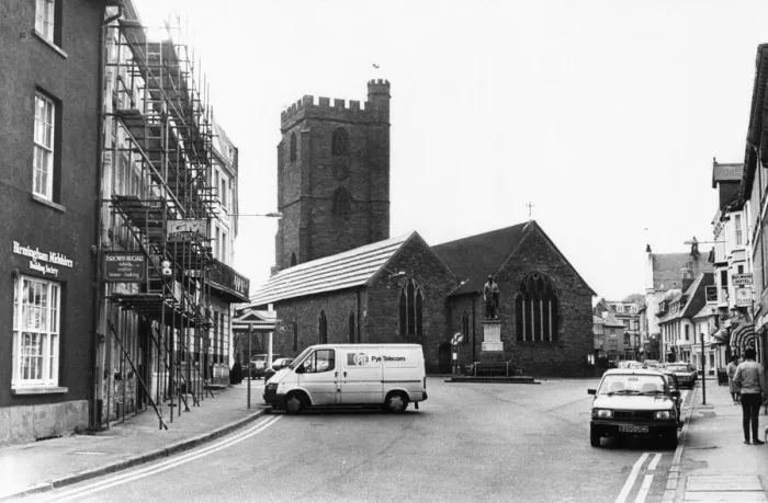 Framed Print : St Marys Church, Brecon, a market town and community in Powys, Mid Wales Framed Print : St Marys Church, Brecon, a market town and community in Powys, Mid Wales