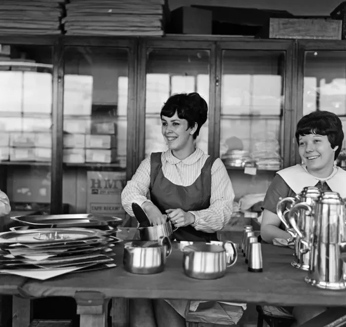 Framed Print : Staff at work at Viners Cutlery, Sheffield. 3rd September 1967 Framed Print : Staff at work at Viners Cutlery, Sheffield. 3rd September 1967