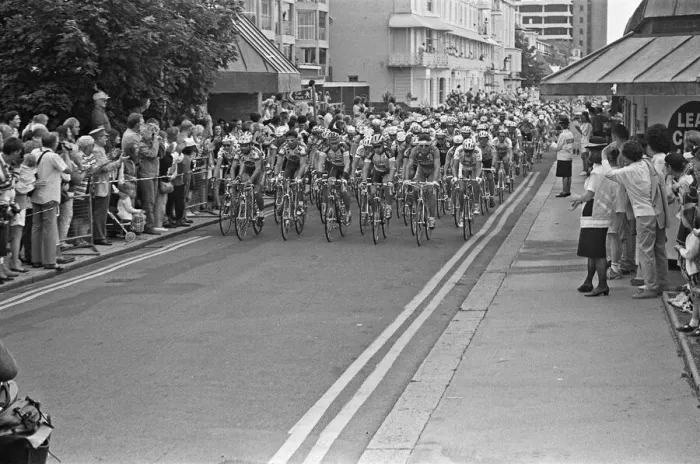 Framed Print : Stage Four of the Tour de France from Dover to Brighton