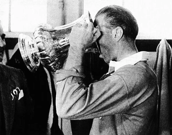 Stanley Matthews after Blackpool won the FA Cup. 4th May 1953