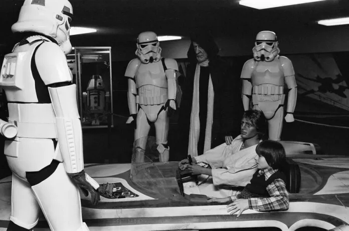 Framed Print : Star Wars Exhibition on display at the Science Museum, London, 19th December 1977