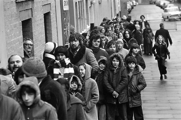 Star Wars fans, queuing outside Cinema, Birmingham, 29th January 1978