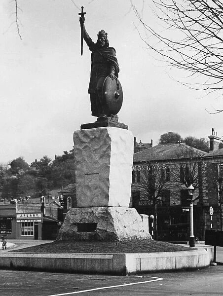 The statue of King Alfred seen here in the town square at Winchester. Circa 1935