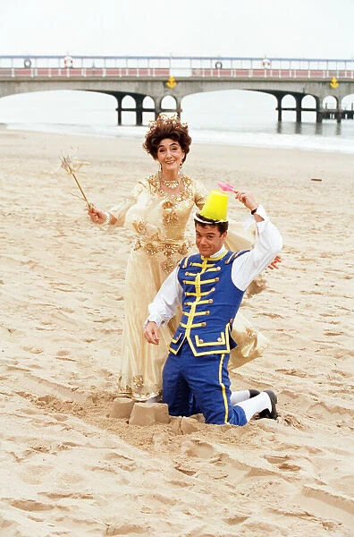 Stefan Dennis and June Brown in Bournemouth to star in the pantomime Cinderella