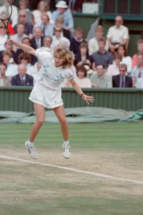 Framed Print : Steffi Graf pictured in action in the Wimbledon Ladies Singles Final on 2nd July 1988