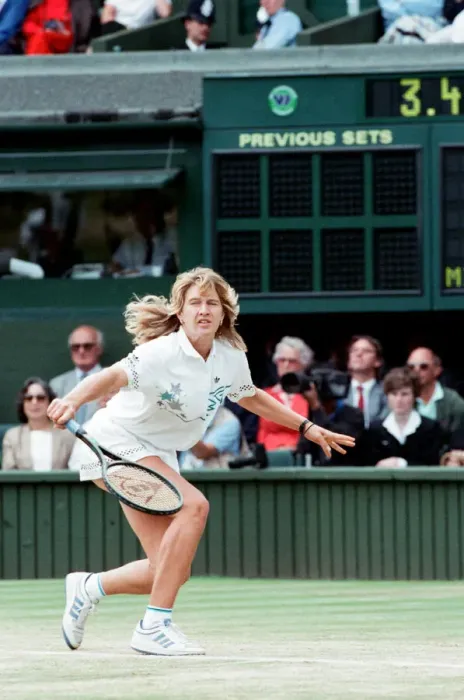 Framed Print : Steffi Graf pictured in action in the Wimbledon Ladies Singles Final on 2nd July 1988