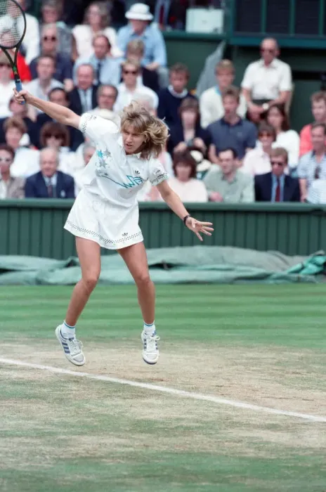 Framed Print : Steffi Graf pictured in action in the Wimbledon Ladies Singles Final on 2nd July 1988
