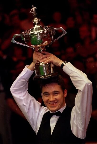 Stephen Hendry World Embassy Snooker trophy 1996 on head