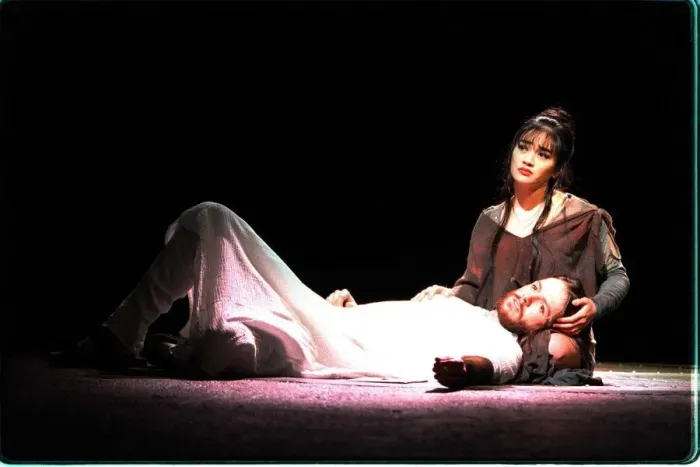Framed Print : Steve Balsamo Actor as Jesus and Joanna Ampil as mary Magdalene in Jesus Christ Superstar