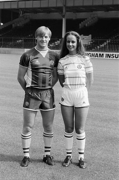 Steve McMahon, Aston Villa, Football Player, 1983-1985. Photo-call wearing new club strip