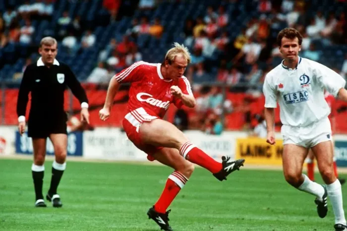 Framed Print : Steve McMahon football in action for Liverpool during the pre-season Makita international