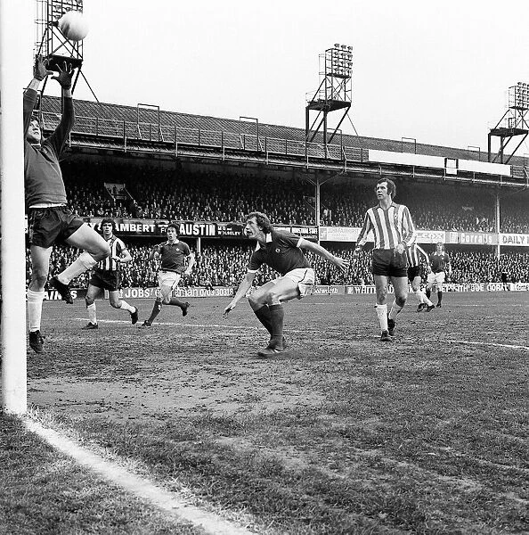 Stewart Houston of Manchester United April 1975 watches the Southampton goalkeeper