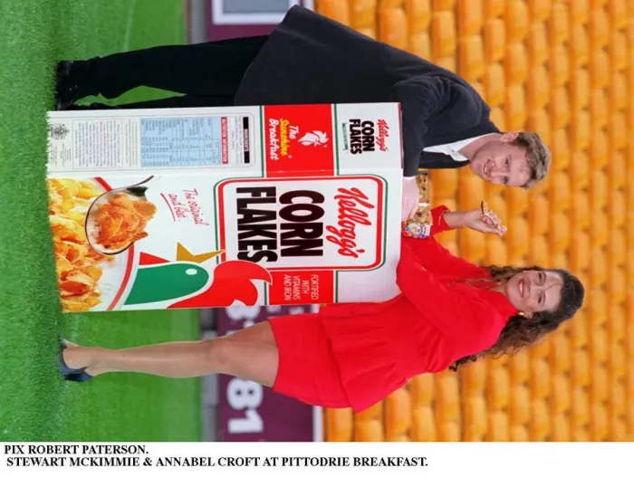 Framed Print : Stewart McKimmie Aberdeen footballer and Annabel Croft TV Presenter at Pittodrie with a