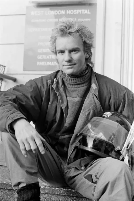 Framed Print : Sting (real name Gordon Sumner) arrives at West London Hospital to see his new baby Framed Print : Sting (real name Gordon Sumner) arrives at West London Hospital to see his new baby