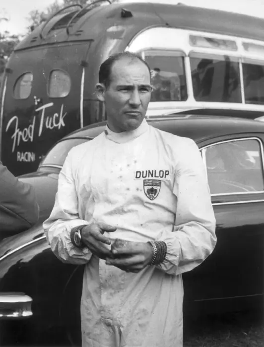 Framed Print : STIRLING MOSS IN CONVERSATION AT OULTON PARK - 25 / 09 / 1959 ----- Framed Print : STIRLING MOSS IN CONVERSATION AT OULTON PARK - 25 / 09 / 1959 -----