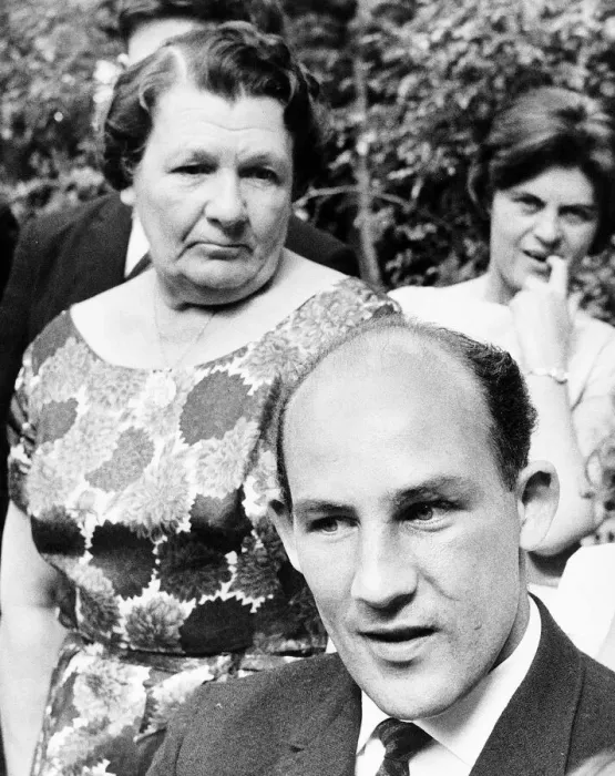 Framed Print : Stirling Moss ex-racing driver A©Mirrorpix