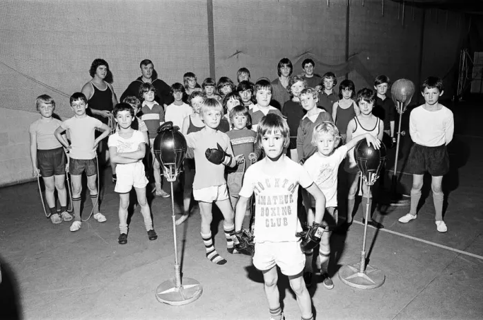 Framed Print : Stockton Amateur Boxing Club, Stockton, County Durham, North East England, 1975 Framed Print : Stockton Amateur Boxing Club, Stockton, County Durham, North East England, 1975
