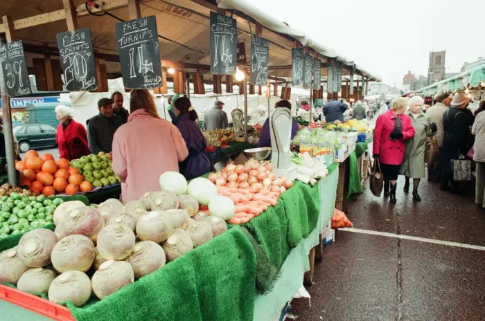 Framed Print : Stockton Fruit and Vegetable Market, Stockton, North East England, 13th January 1993 Framed Print : Stockton Fruit and Vegetable Market, Stockton, North East England, 13th January 1993