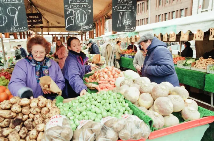 Framed Print : Stockton Fruit and Vegetable Market, Stockton, North East England, 13th January 1993 Framed Print : Stockton Fruit and Vegetable Market, Stockton, North East England, 13th January 1993