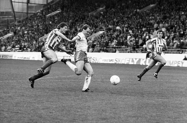 Stoke 0 v. Liverpool 1. November 1984 MF18-11-039