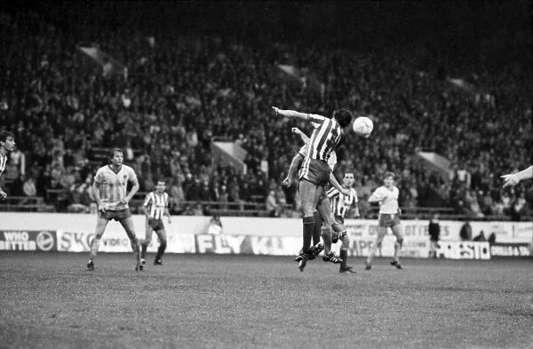 Stoke 0 v. Liverpool 1. November 1984 MF18-11-043