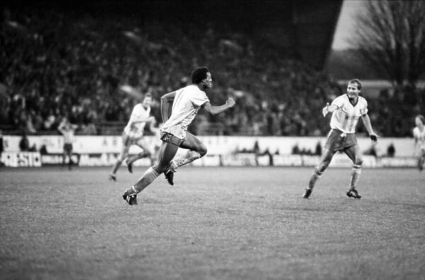 Stoke 0 v. Liverpool 1. November 1984 MF18-11-058