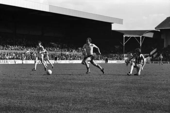 Framed Print : Stoke 0 v. Sunderland 1. April 1982 MF06-28-002 Local Caption Division 1 Football