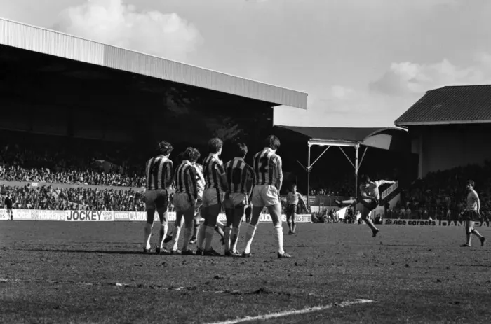 Framed Print : Stoke 0 v. Sunderland 1. April 1982 MF06-28-005 Local Caption Division 1 Football Framed Print : Stoke 0 v. Sunderland 1. April 1982 MF06-28-005 Local Caption Division 1 Football