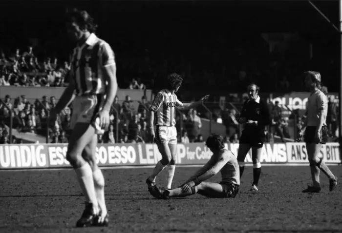 Framed Print : Stoke 0 v. Sunderland 1. April 1982 MF06-28-016 Local Caption Division 1 Football Framed Print : Stoke 0 v. Sunderland 1. April 1982 MF06-28-016 Local Caption Division 1 Football