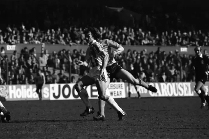 Framed Print : Stoke 0 v. Sunderland 1. April 1982 MF06-28-019 Local Caption Division 1 Football