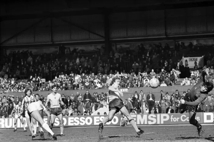 Framed Print : Stoke 0 v. Sunderland 1. April 1982 MF06-28-032 Local Caption Division 1 Football Framed Print : Stoke 0 v. Sunderland 1. April 1982 MF06-28-032 Local Caption Division 1 Football