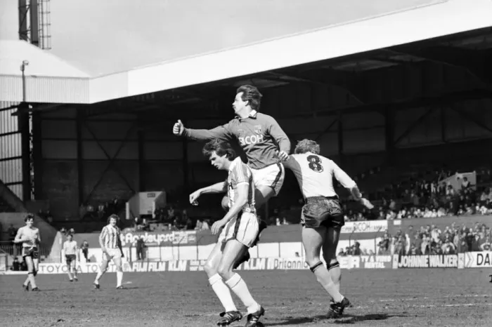 Framed Print : Stoke 0 v. Sunderland 1. April 1982 MF06-28-044 Local Caption Division 1 Football Framed Print : Stoke 0 v. Sunderland 1. April 1982 MF06-28-044 Local Caption Division 1 Football