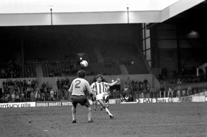 Framed Print : Stoke 1 v. Arsenal 1. Division One Football. Febuary 1981 MF01-23-025 Framed Print : Stoke 1 v. Arsenal 1. Division One Football. Febuary 1981 MF01-23-025