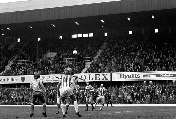 Stoke 1 v. Birmingham 0. Division 1 Football City. October 1981 MF04-10-033