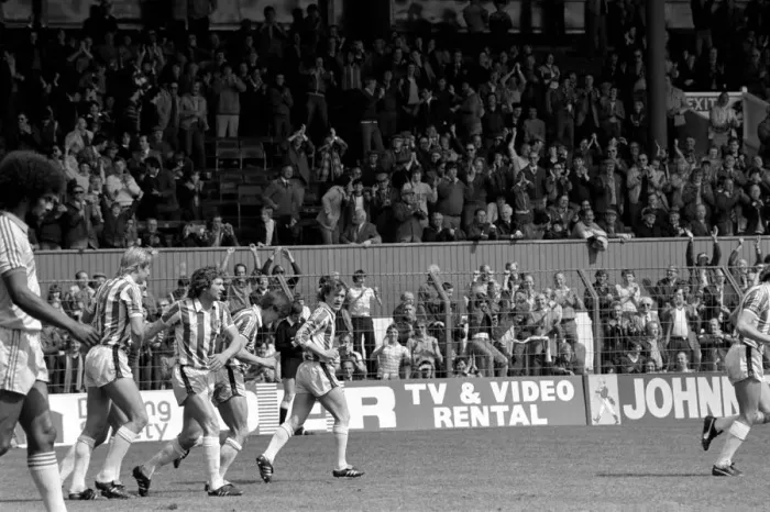 Framed Print : Stoke 2 v. Notts. County 2. Division 1 Football. May 1982 MF07-06-030