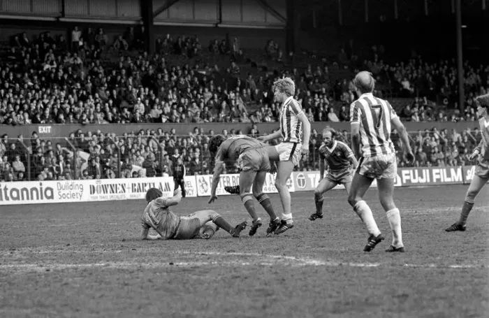 Framed Print : Stoke City 0 v. Birmingham City 0. Division One Football. March 1981 MF02-10-015 Framed Print : Stoke City 0 v. Birmingham City 0. Division One Football. March 1981 MF02-10-015
