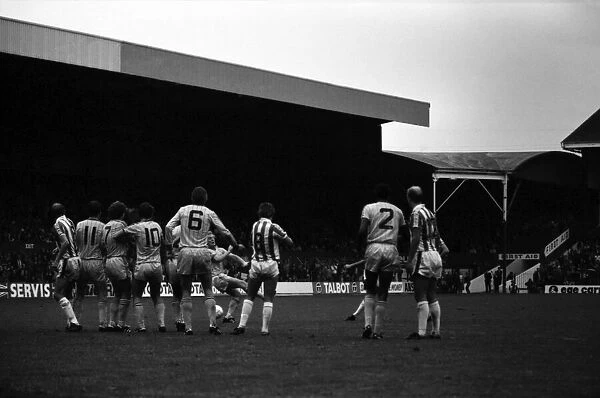 Stoke City 1 v. Nottingham Forest 2. Division one football September 1981 MF03-17-045