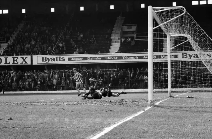 Framed Print : Stoke City 2 v. Sunderland 0. Division One Football. April 1981 MF02-18-089