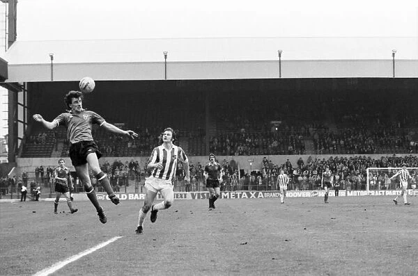 Stoke City 2 v. Sunderland 0. Division One Football. April 1981 MF02-18-102