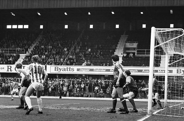 Stoke City 2 v. Sunderland 0. Division One Football. April 1981 MF02-18-074