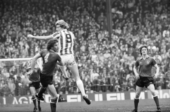 Framed Print : Stoke City 2 v. Sunderland 0. Division One Football. April 1981 MF02-18-070 Framed Print : Stoke City 2 v. Sunderland 0. Division One Football. April 1981 MF02-18-070