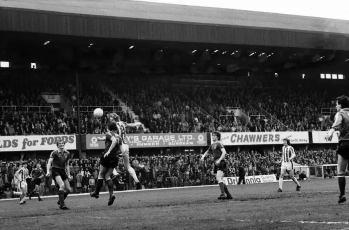 Framed Print : Stoke City 2 v. Sunderland 0. Division One Football. April 1981 MF02-18-043 Framed Print : Stoke City 2 v. Sunderland 0. Division One Football. April 1981 MF02-18-043