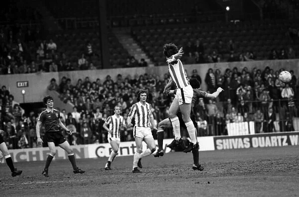 Stoke City 2 v. Sunderland 0. Division One Football. April 1981 MF02-18-005