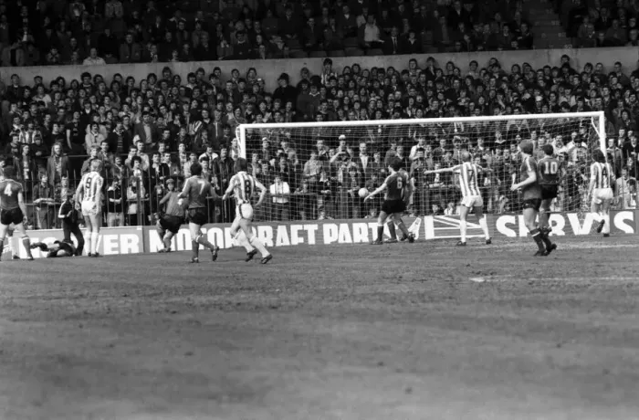 Framed Print : Stoke City 2 v. Sunderland 0. Division One Football. April 1981 MF02-18-011 Framed Print : Stoke City 2 v. Sunderland 0. Division One Football. April 1981 MF02-18-011
