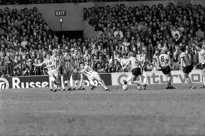 Framed Print : Stoke City 2 v. Wolverhampton Wanderers 1. Division 1 Football. April 1982 MF06-40-033 Framed Print : Stoke City 2 v. Wolverhampton Wanderers 1. Division 1 Football. April 1982 MF06-40-033