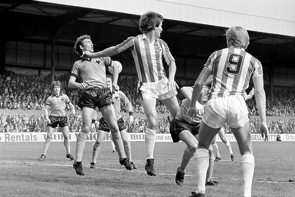 Stoke City 3 v. Wolverhampton Wanderers 2. Division One Football. May 1981 MF02-29-012